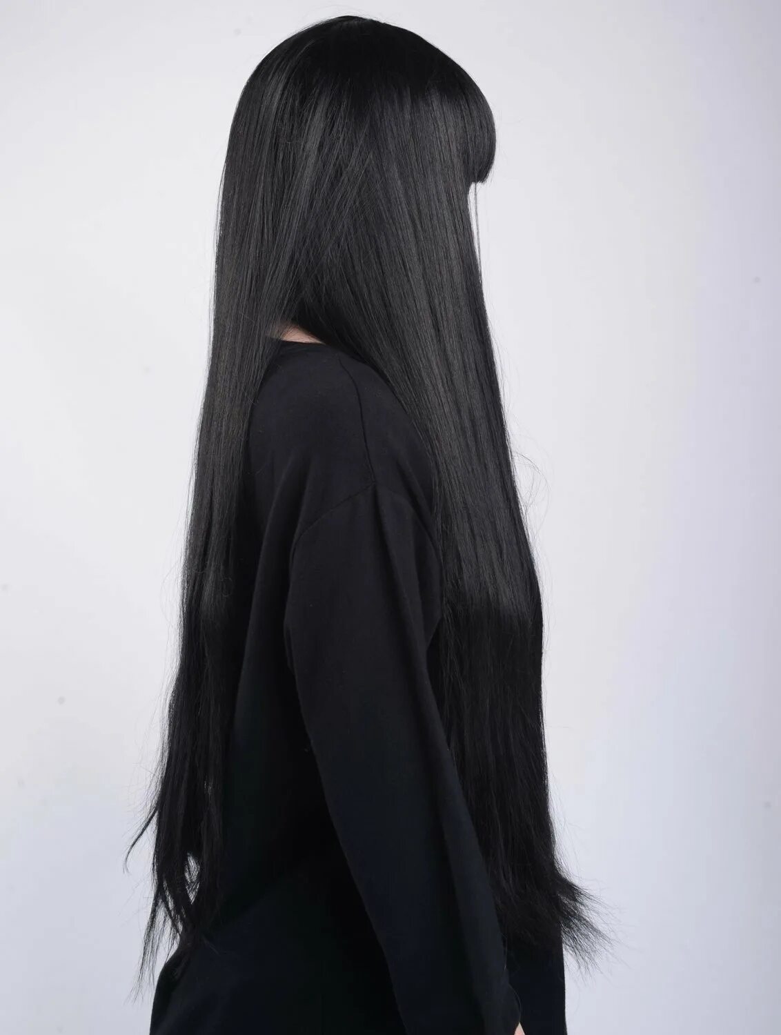 Черные распущенные волосы. Длинные черные волосы. Черные прямые волосы. Девушка с длинными черными волосами. Длинные прямые черные волосы.