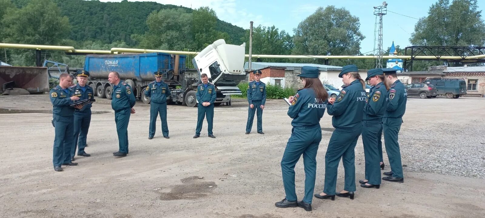 Форма дознавателя мчс. Дознаватель мчс зарплата. Зарплата спасателя мчс. Форма спасателей россии. Евдокимов евгений мчс.