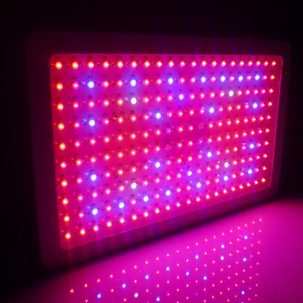 Светодиодная лампа для глаз. Led grow Lights 300 Watt спектр света. Led 300w для растений. Led лампы для растений 600w. Led лампы для растений 600w 220v.