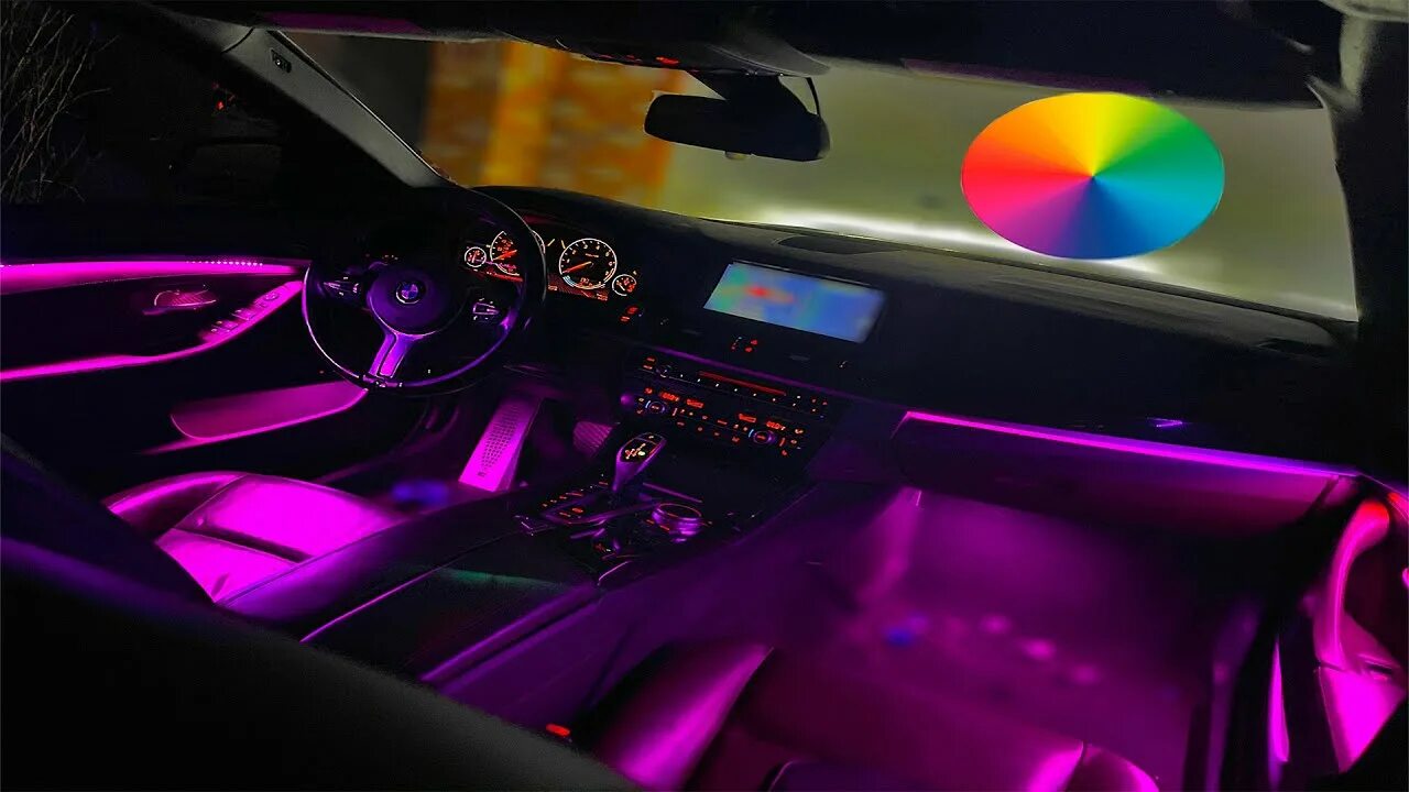 Включить подсветку 10. Подсветка салона BMW f10. F10 подсветка салона. Подсветка салона БМВ f10. BMW f10 контурная подсветка салона.