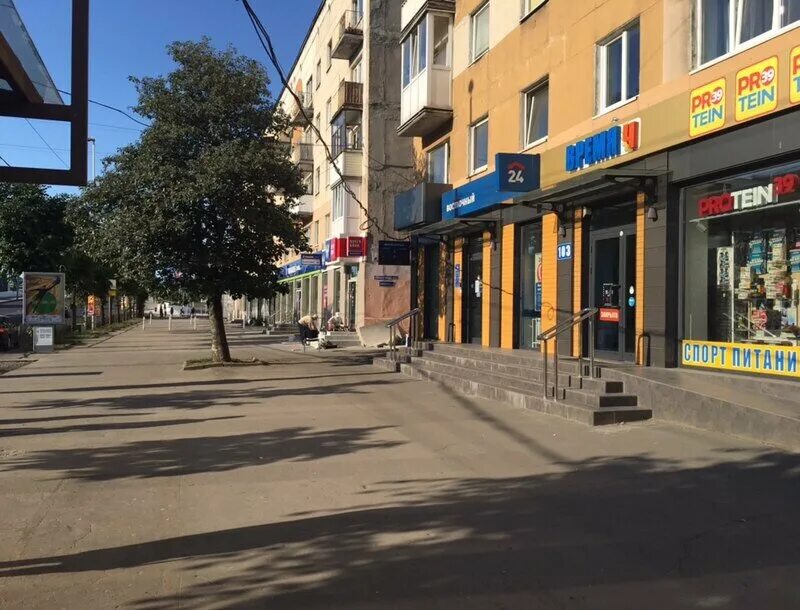 ленинский проспект 13 а калининград. ленинский проспект 18б калининград. калининград ленинский проспект 11 либерти. магазины на ленинском проспекте калининград. янтарная корона апартаменты.