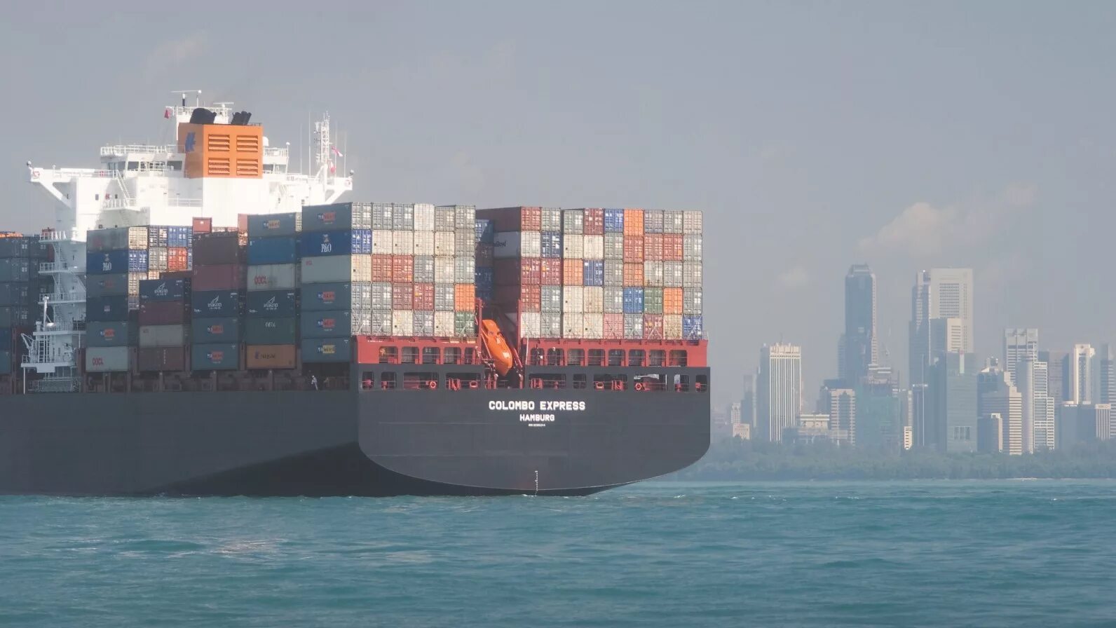 Msc maya. Грузоперевозки по морю. Контейнеровоз машина. Filo морские перевозки. Filo морские перевозки.