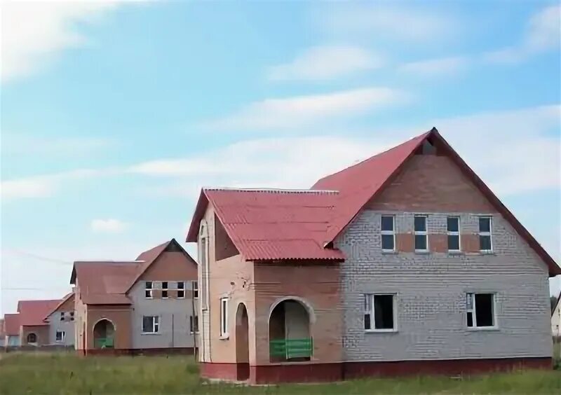 База ратомка минск. Агрогородок железнодорожный. Барановичи белорусский городок снять квартиру посуточно. Агрогородок новая деревня беларусь минская область. Квартира форты гродно.
