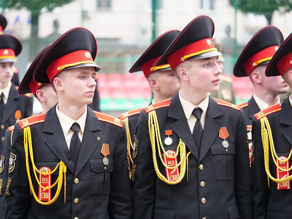 Минское суворовское училище. Суворовское училище Минск. Курсант СВУ суворовцы. Погоны Минского Суворовского училища. Кадеты Суворовского училища.