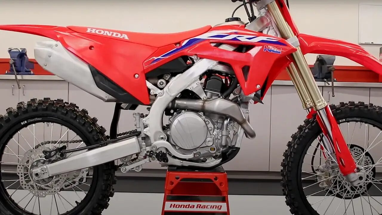 Купить хонда црф. Honda CRF 450 R 2021. Honda CRF 250 2021. Honda crf250r 2021. Honda crf250r 2022.