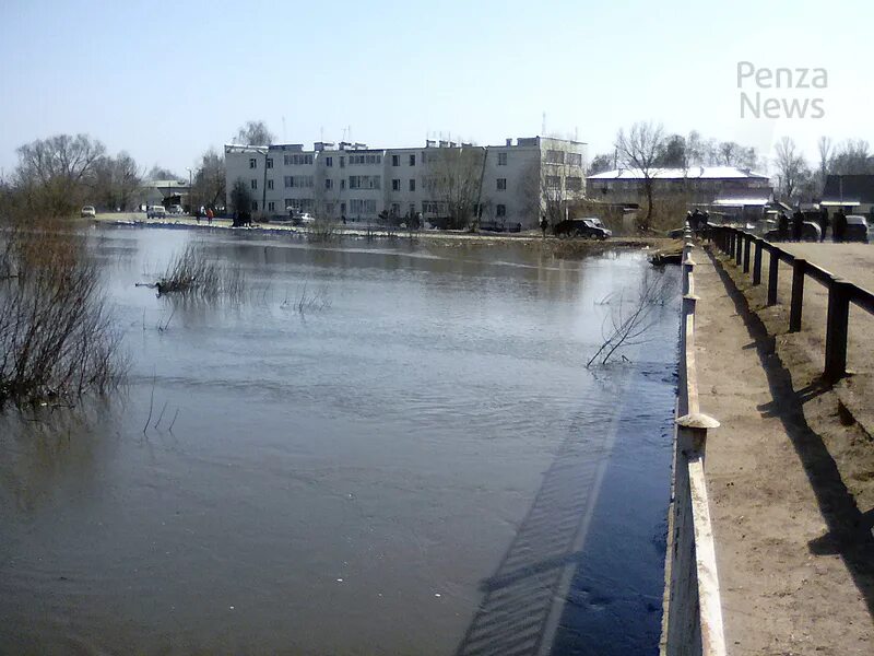 Река сердоба сегодня. Сердобск река Сердоба. Сердобск набережная. Разлив реки в Сердобске. Уровень реки Сердоба в Сердобске.