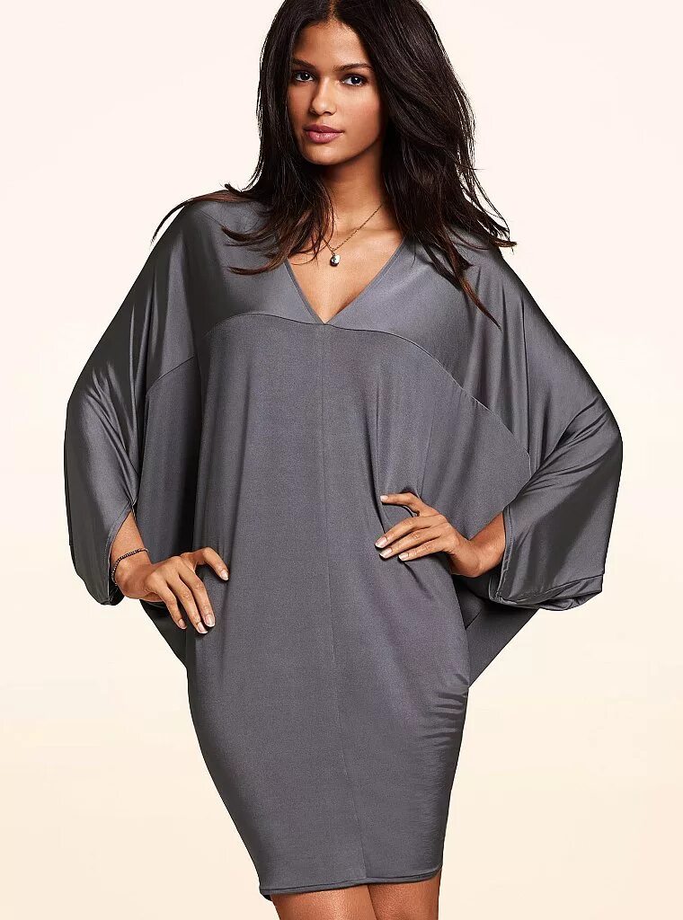 Прямое платье для полных женщин. Платье с рукавом для полных женщин. Прямое платье для полных женщин. Платье с пышными рукавами. Платье с рукавом для полных женщин.