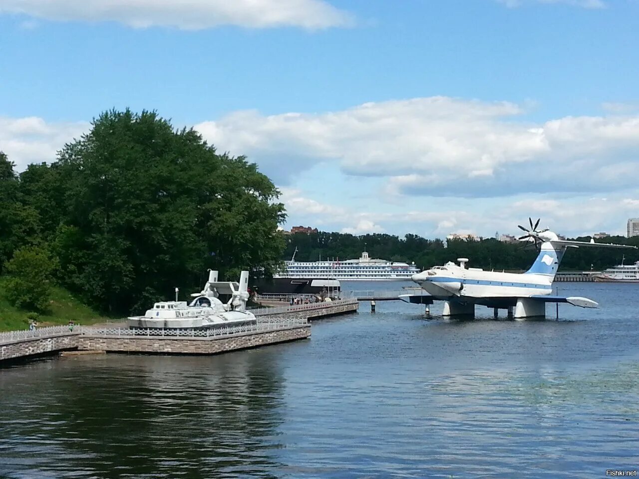 Парк Северное Тушино. Тушинский парк Москва. Река в Москве парк Северное Тушино. Парк Северное Тушино сверху.