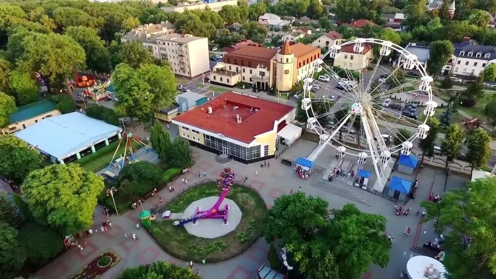 Гомель парк. Гомельский Центральный парк. Гомель дворец Румянцевых Паскевичей парк. Гомель парк аттракционов