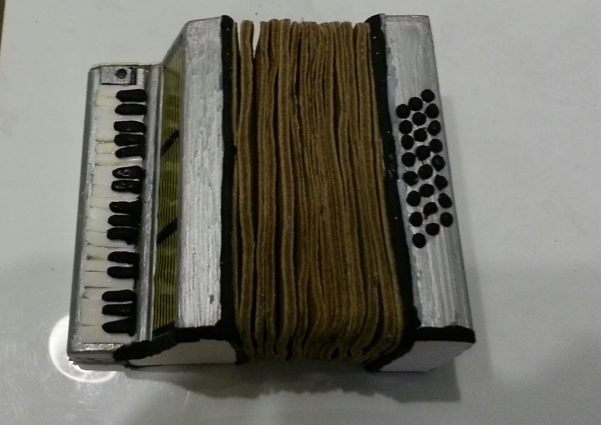 картонная гармошка. картонная гармошка. кукла гармошка. сделать гармошку своими руками. сделать гармошку своими руками.