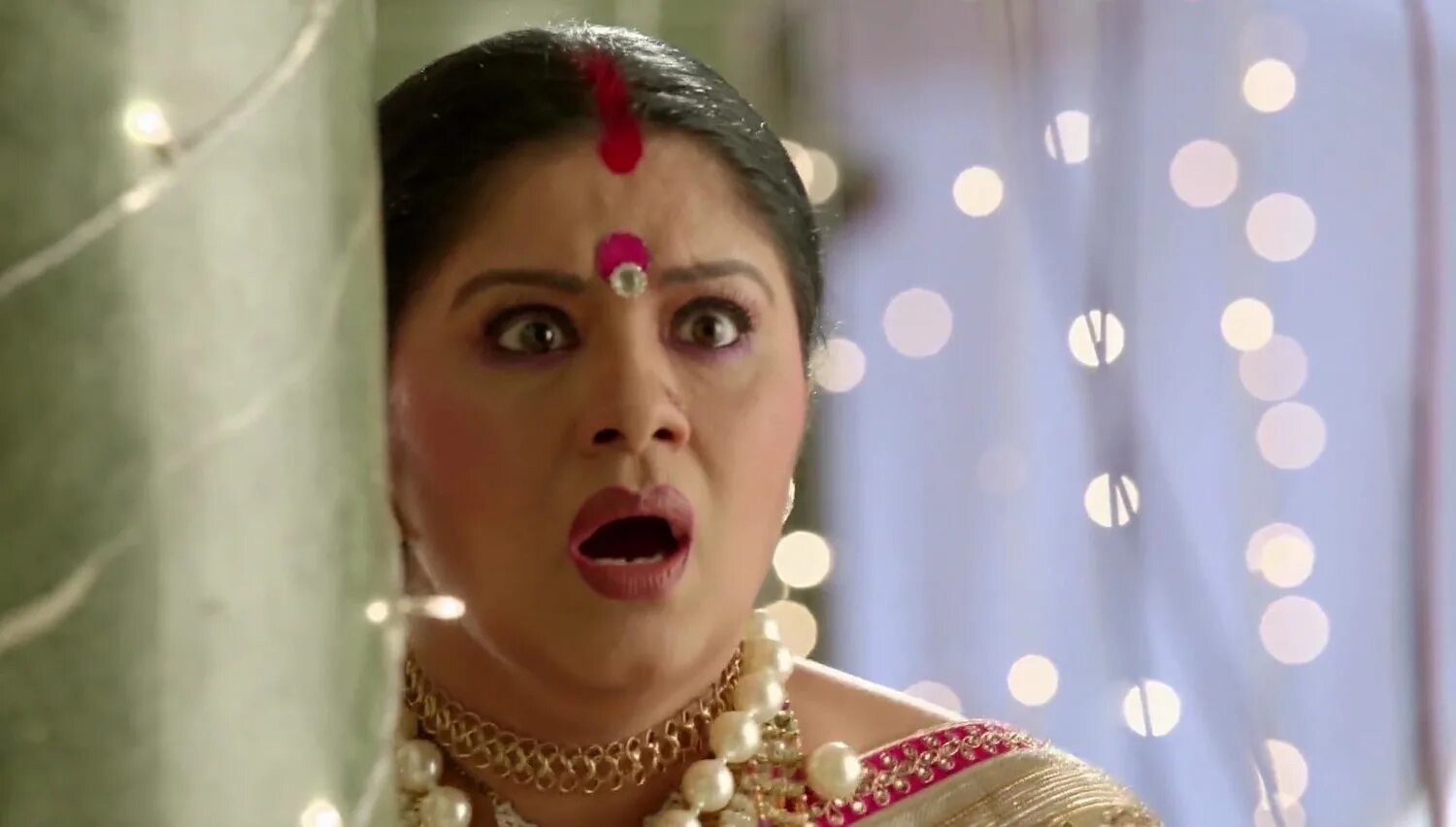 женщина змея индийский 6. женщина змея индийский 6. судха чандран. муни рой женщина змея. женщина-змея спектакль.