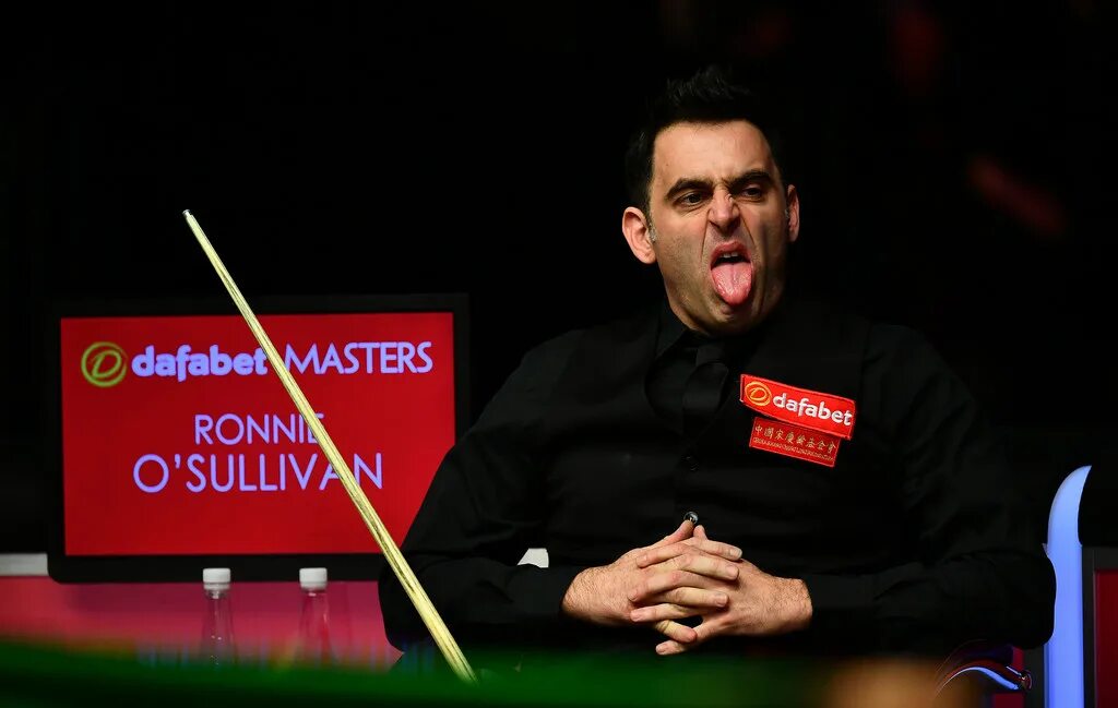 Ronnie o'Sullivan. Джо Лэнгли. Ронни о’Салливан фото. Футболка Ронни о Салливан. Century break