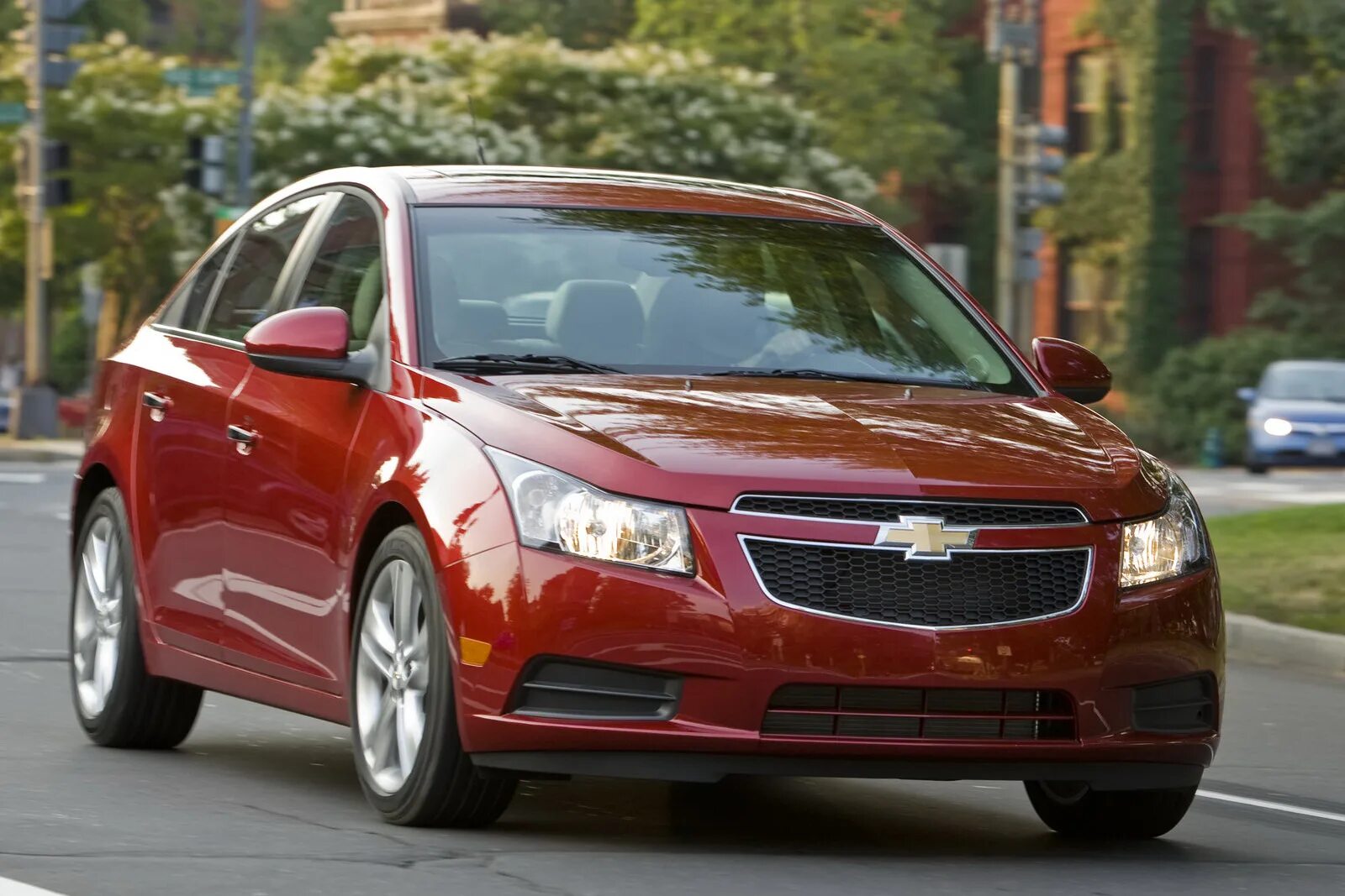 Шевроле чья страна. Шевроле Круз. Chevrolet Cruze 2003. Шевроле Круз 2005. Chevrolet Cruze 2012 седан.