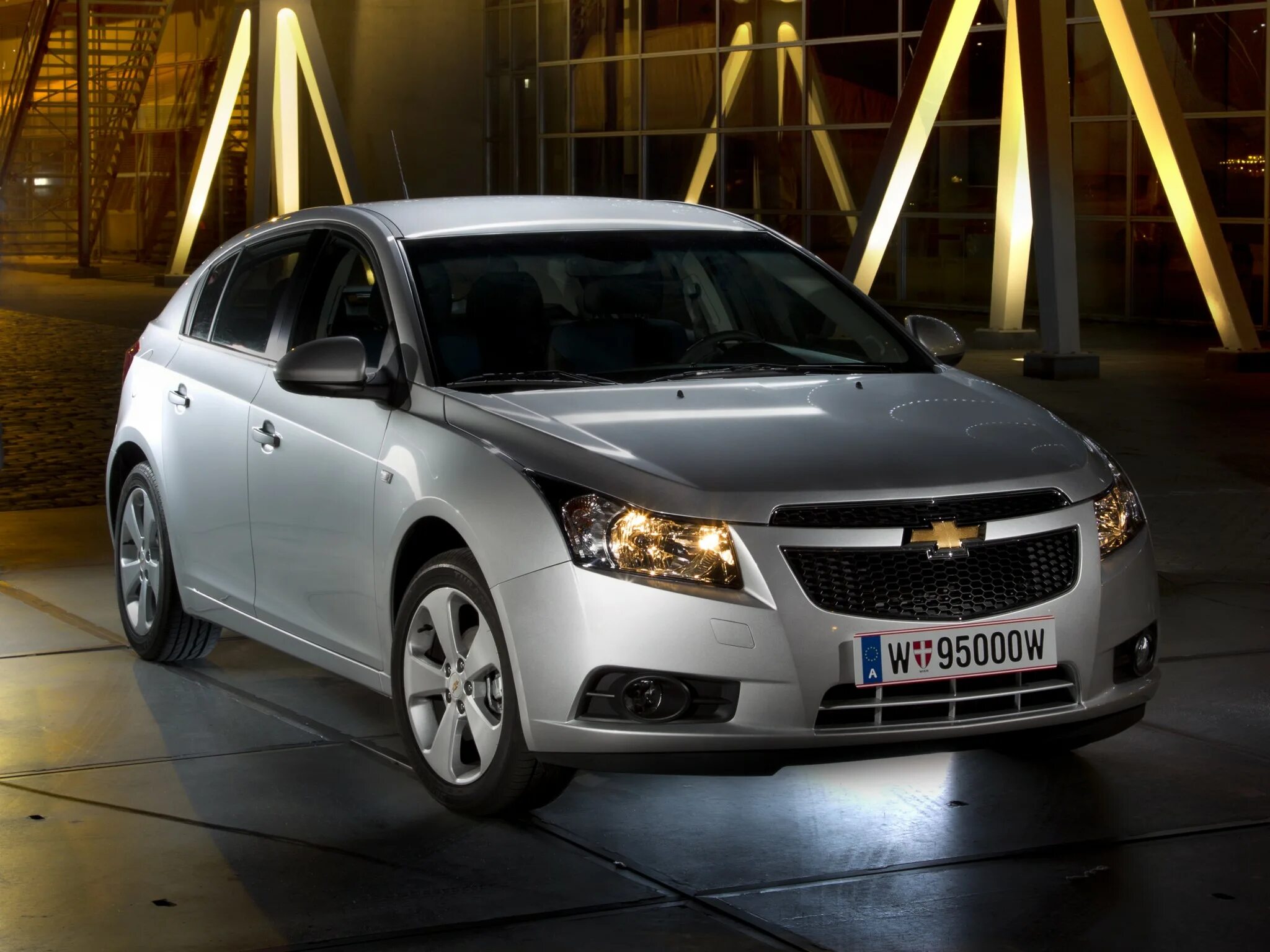 Шевроле круз хэтчбек 2012 года. Chevrolet Cruze j300. Chevrolet Cruze 12. Шевроле Круз 300. Шевроле Круз 4.