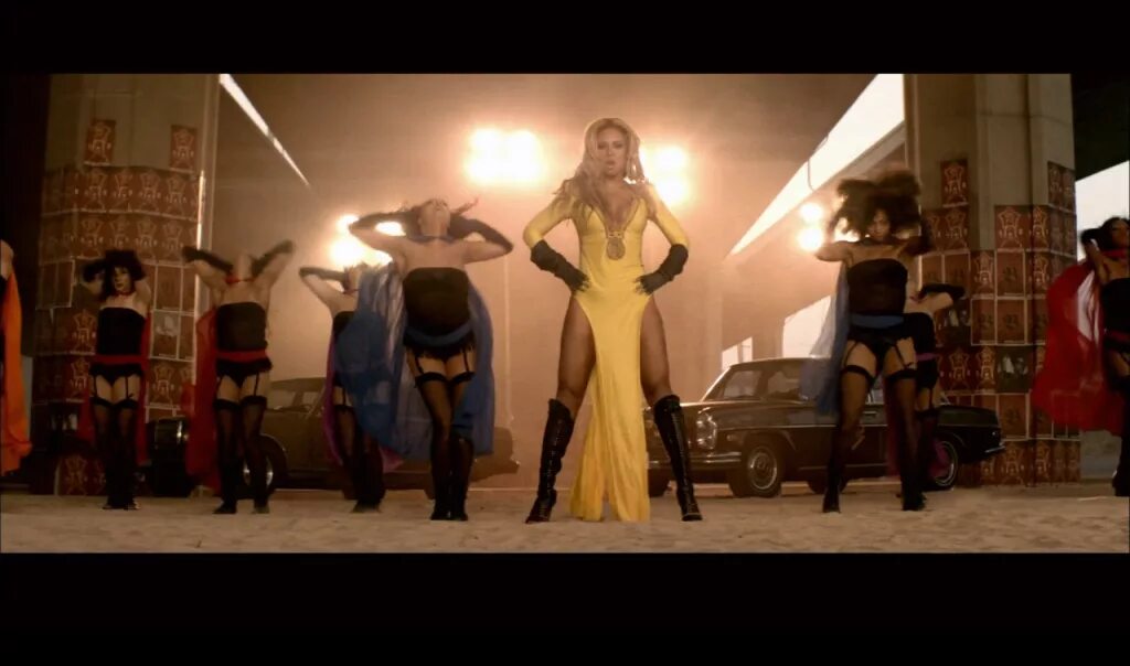 Run the world girls. Бейонсе Run the World girls клип. Бейонсе who Run the World. Бьенс клип Ran the. Beyonce клип girls.