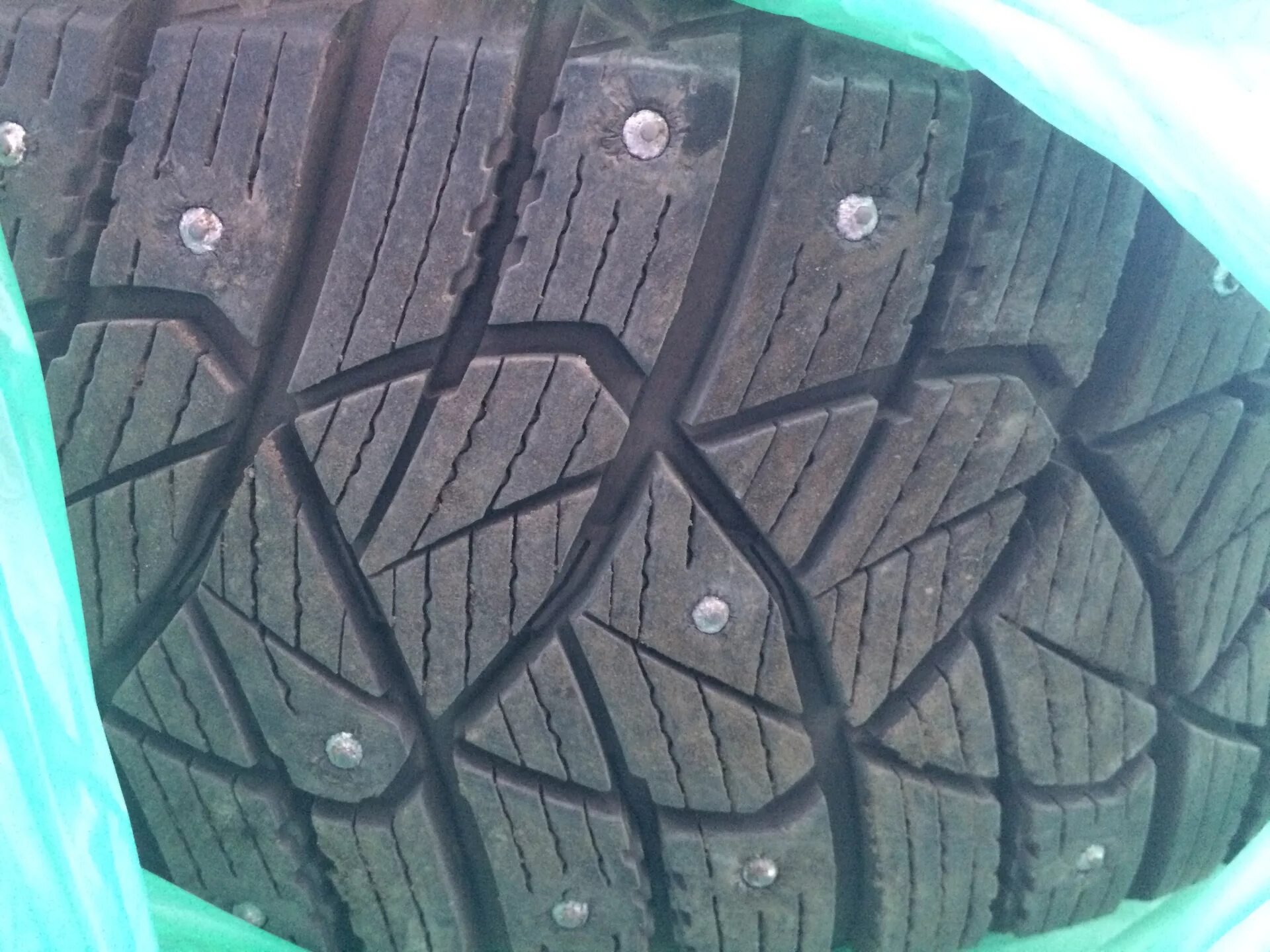 Шина ультра грип 600. Гудиер ультра грип 600 шип. Шина ультра грип 600. Goodyear eagle grip 600. Goodyear ultragrip 600.