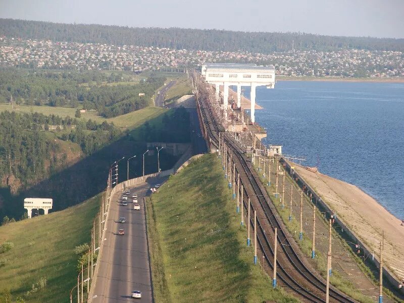 Россия иркутская область братск. Братская ГЭС Иркутская область. Город Братск Иркутская область. Братская ГЭС город Братск. Братская ГЭС (Иркутская область) (р. Ангара)..