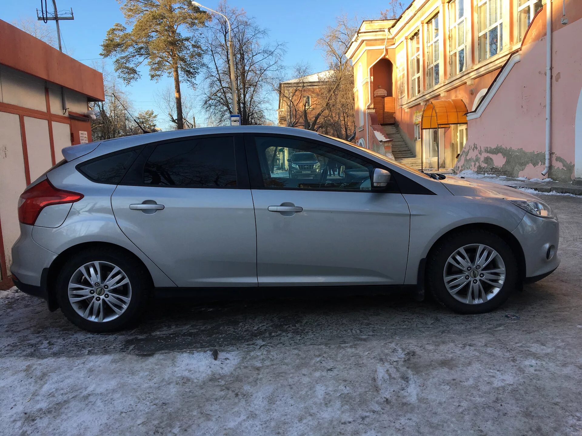 Диски ford focus 3 r16. Форд фокус 3 на 16 дисках. Диски форд фокус 3 r16. Белый форд фокус 3 на 16 дисках. Форд фокус 3 на 16 дисках.