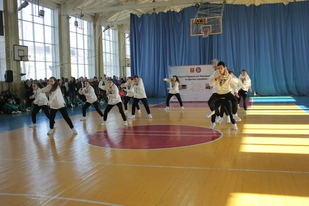 65 школа липецк спортзал. New jump липецк. New jump липецк. школа танцев new jump, липецк. нью джамп липецк.