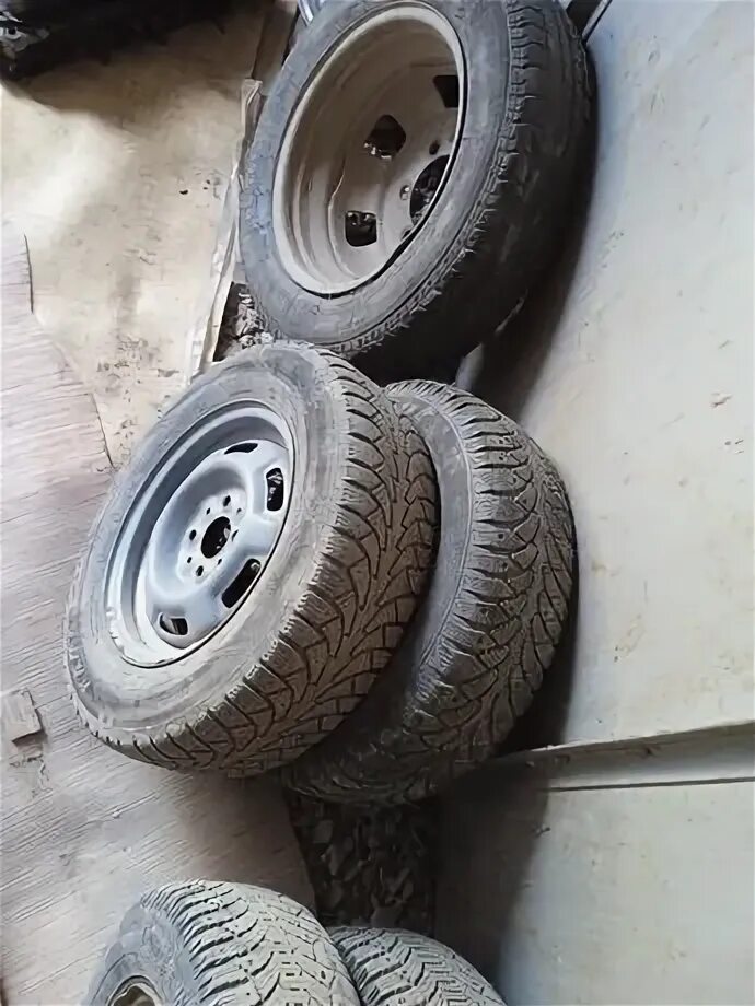 Бу резина на 14 ваз. 175/65 r14 ваз 12107. Резина р14 ваз. Резина 175/65 r14 зима. Резина зима r14 на ваз.