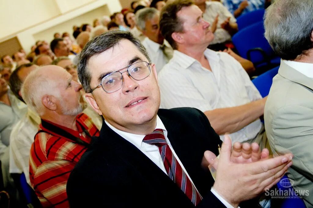 Росгеология якутскгеофизика. Якутскгеофизика фото. Якутскгеофизика. Резниченко василий федорович якутскгеофизика. Оао якутскгеофизика.