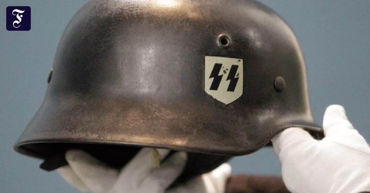 Установите сс. Каска нацистской Германии. Фашистский шлем. Шлем нацистов. Шлем СС.