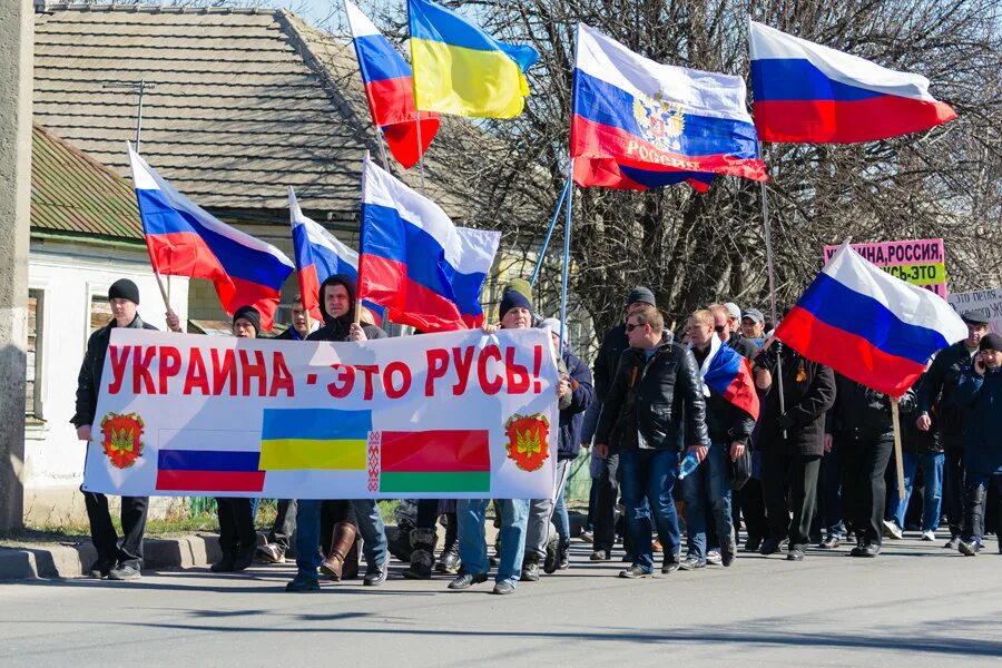 Луганск (Украина). Славянская гвардия. Донецк це Украина. Украина це Россия.