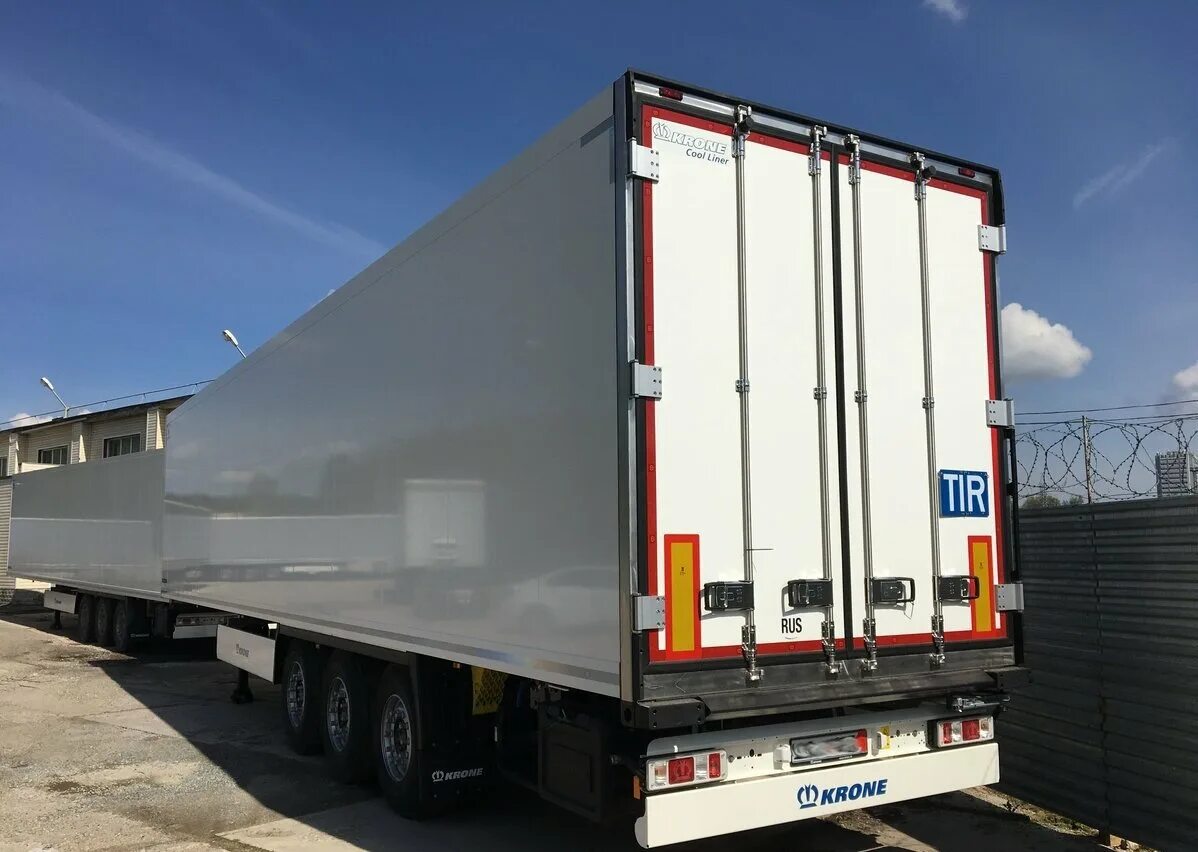 изотермический фото. изотермический кузов у авто это. полуприцеп изотерм 120 кубов. изотермический фото. изотермический фото.