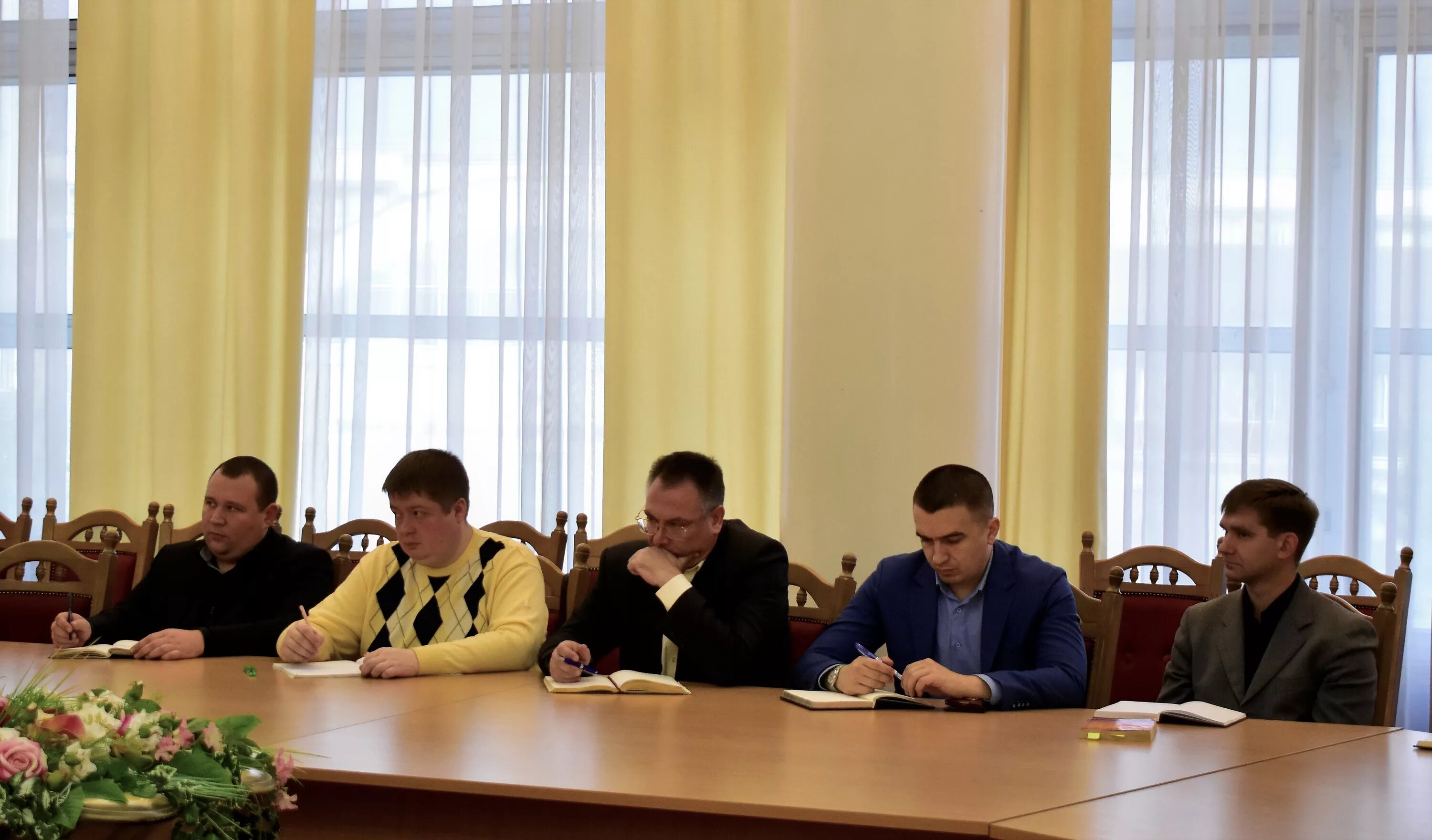 Эмблема судов. Судьи верховного суда лнр. Сайт лнр суды. Судья днр. Арбитражный суд лнр.