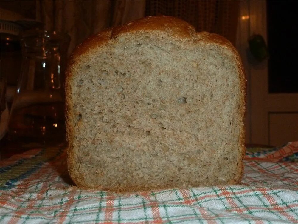 Рецепт хлеб panasonic. Хлеб в хлебопечкеpanasonik. Хлеб в хлебопечке Панасоник. Хлеб с семечками в хлебопечке. Цельнозерновой хлеб в хлебопечке.