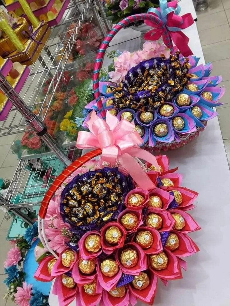 Оформление конфетами фото красивый шоколадный торт Поиск в Google Cupcake cakes, Food crafts, Number cak