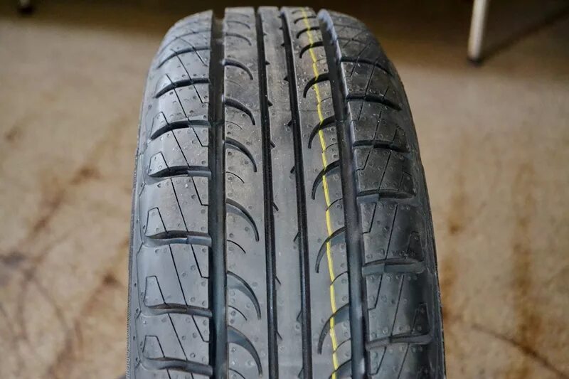 Резина летняя 14 кордиант. 185/70 R14 Cordiant Comfort 2. Cordiant Comfort 185/70 r14. Кордиант комфорт 2 195/65/15. Cordiant Comfort 2 185/70 r14 92h.