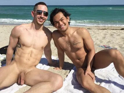 PELADOS EM PÚBLICO, NA PRAIA E COM AMIGOS : Pelados na praia 