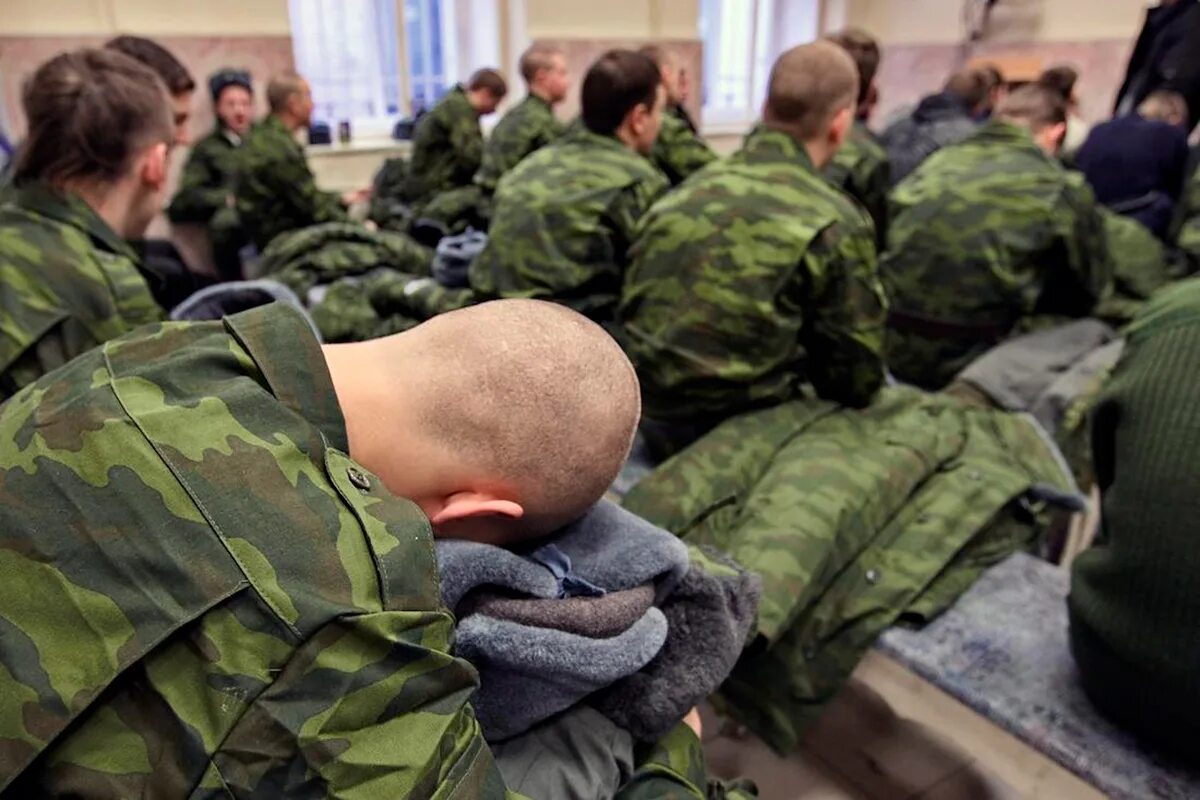 Нужно ли в армию после военной кафедры. Военные сборы. Осенний призыв. Служба в армии. Сборы в армию.