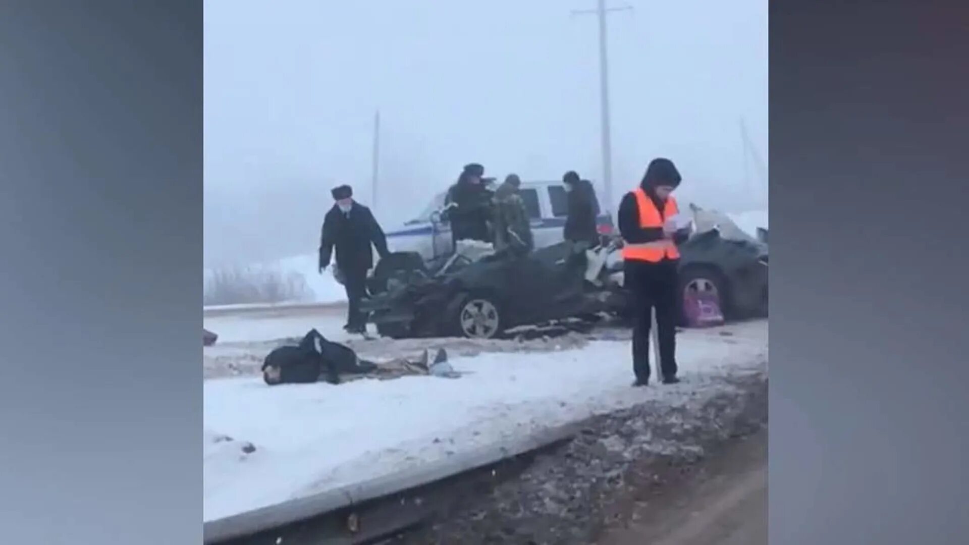 Водовоз врезался. ДТП 9 февраля 2021 Московская область. Авария 02.02.2021 в Волоколамске. Авария около Волоколамска.