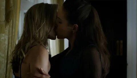 #LostGirl #Lost #Girl #Bo #Lauren #Anna #Silk #Zoie #Palmer #Kiss #Lesbian ...