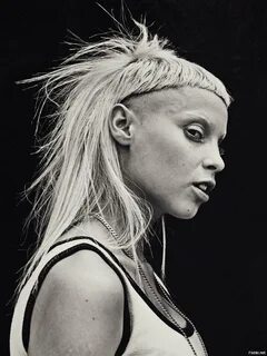 Тут больше на Йоланди упор был, мне кажется. 