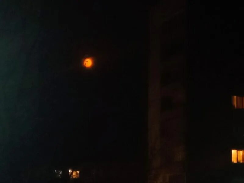 Новокузнецк смог. Салют 9 мая. Фейерверк новосибирск 9 мая. Валуйки обстреляли. Салют в новосибирске.