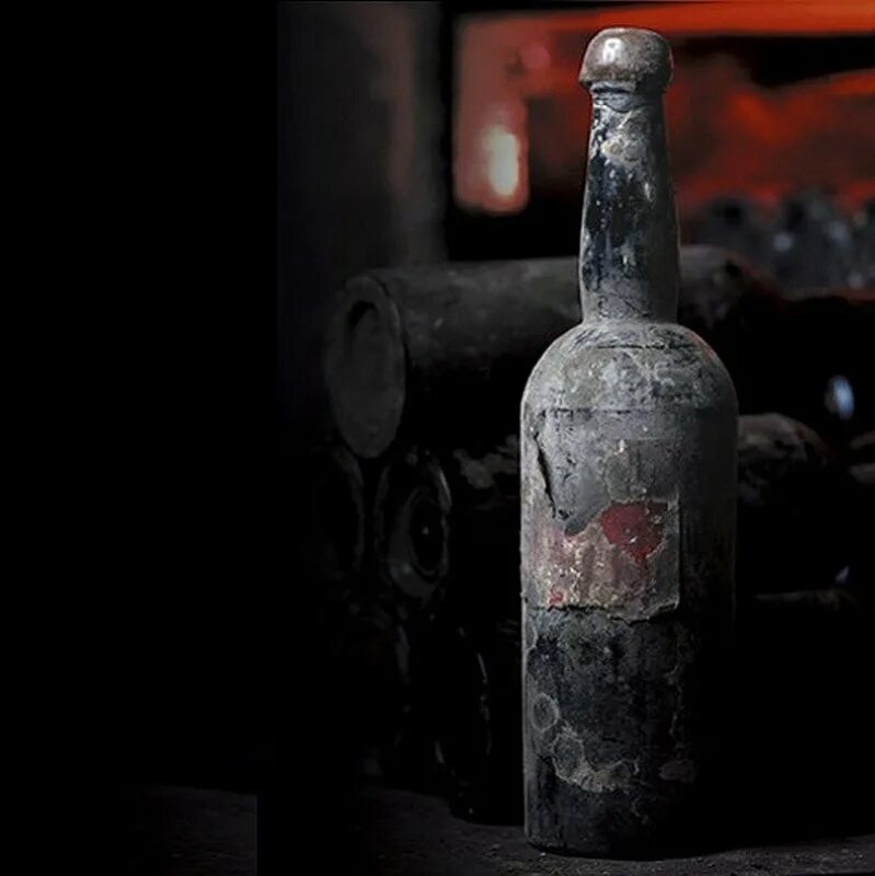 Самое первое вино. Shipwrecked 1907 Heidsieck. Херес де ла Фронтера 1775 года. Sherry de la Frontera, 1775 год. Старинная бутылка вина.