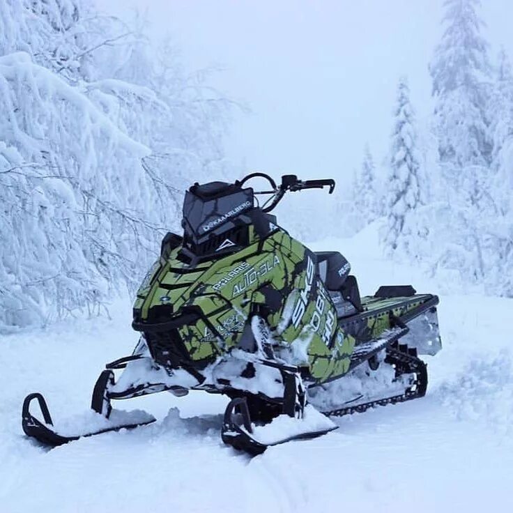 Крутые снегоходы. Топовые снегоходы. Сноумобиле снегоходный. Снежный мотоцикл. Сноумобиле форум