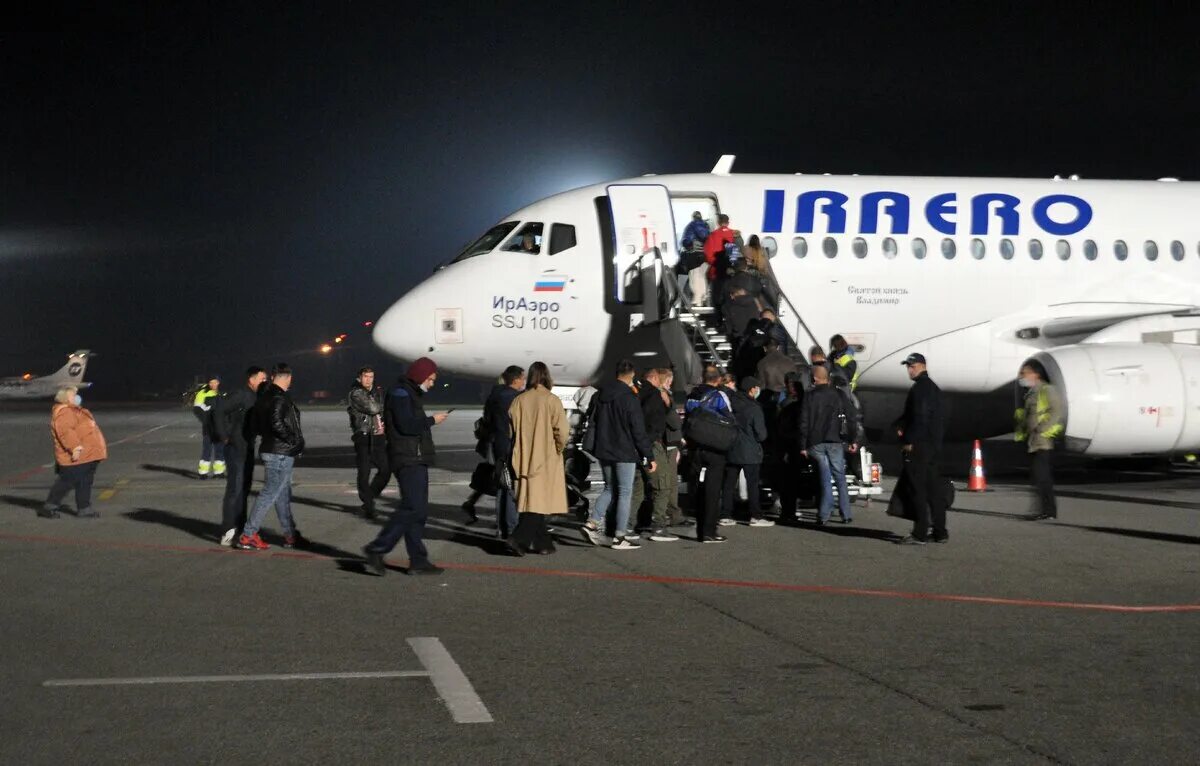Иркутский авиалинии сайт. Авиакомпания ираэро. Ираэро crj. Иркутске авиалинии. Иркутский авиалинии сайт.
