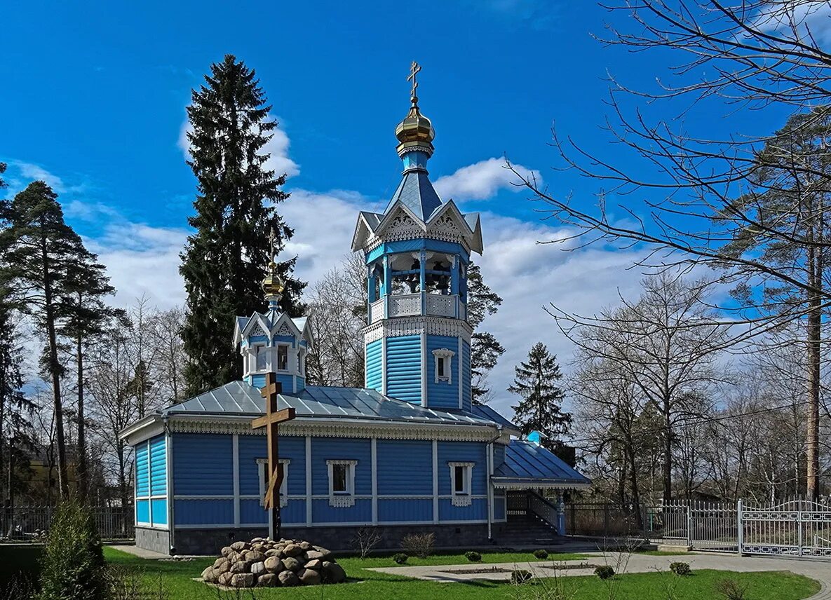 Сиверский храм апостолов Петра. Храмы в Сиверской Ленинградской области. Посёлок Сиверский Гатчинский. Церкви ленинградской области фото