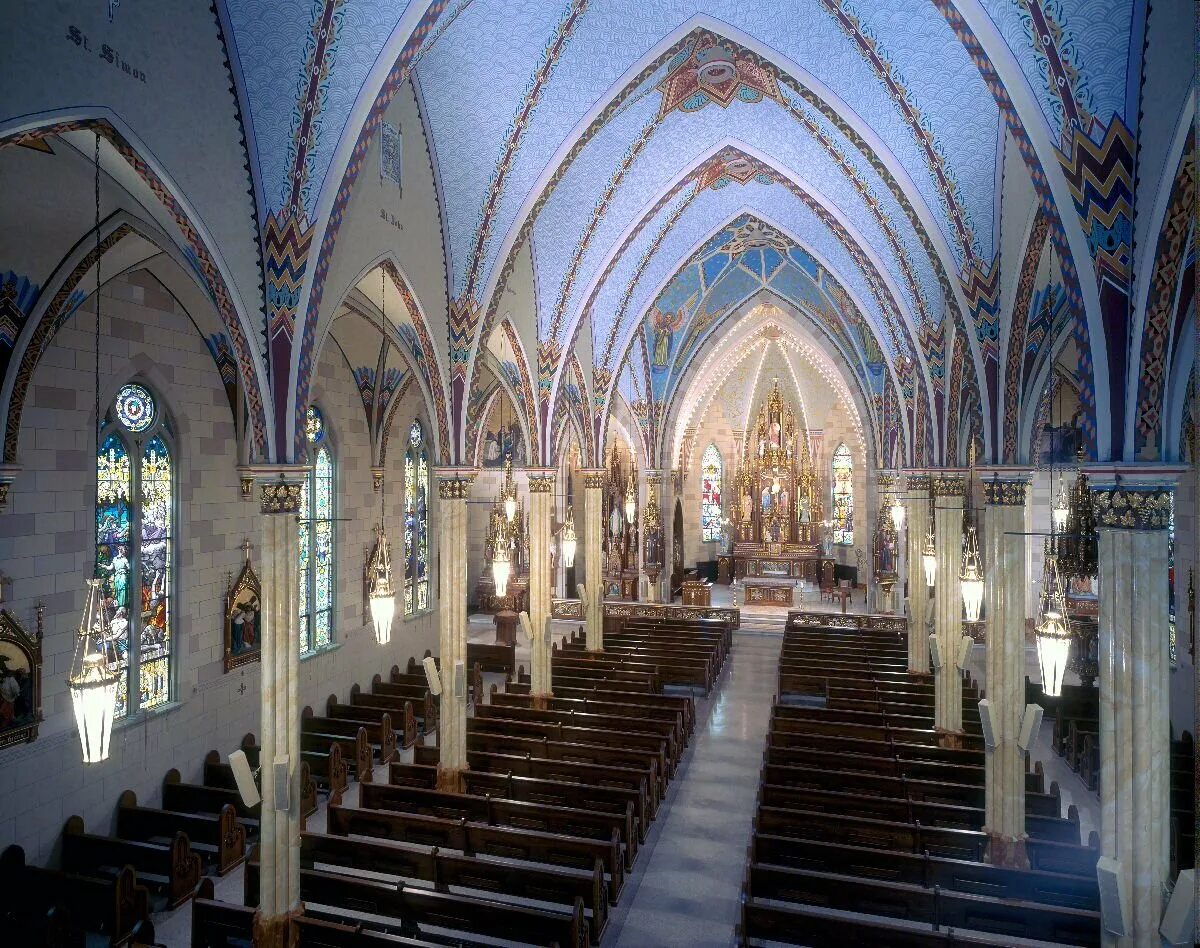 Отрицающий церковь. Длинный храм. многоуровневый интерьер собора. григорианский собор. кристиан скиенс церковь.