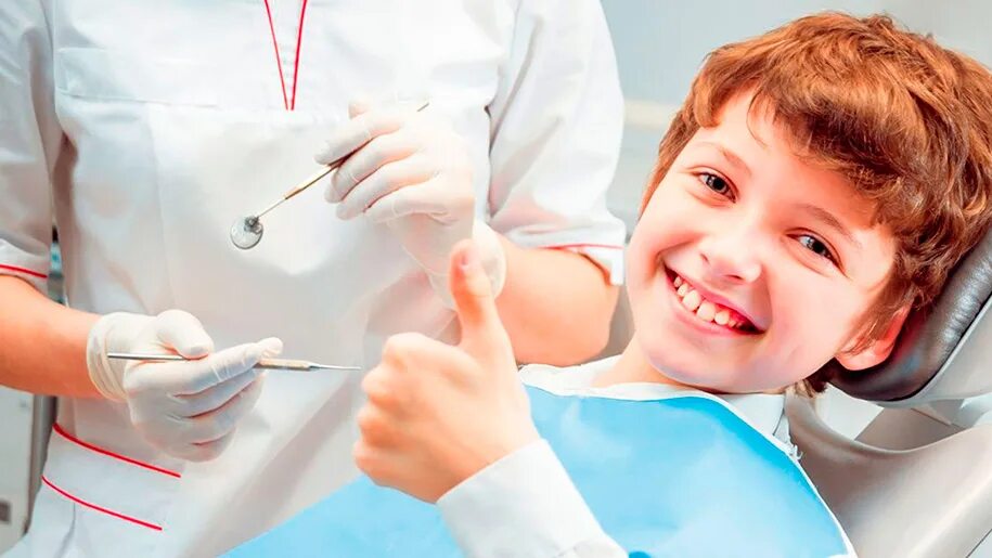 Стоматология дети. Детский стоматолог. Ребенок у стоматолога. Малыш в стоматологии.