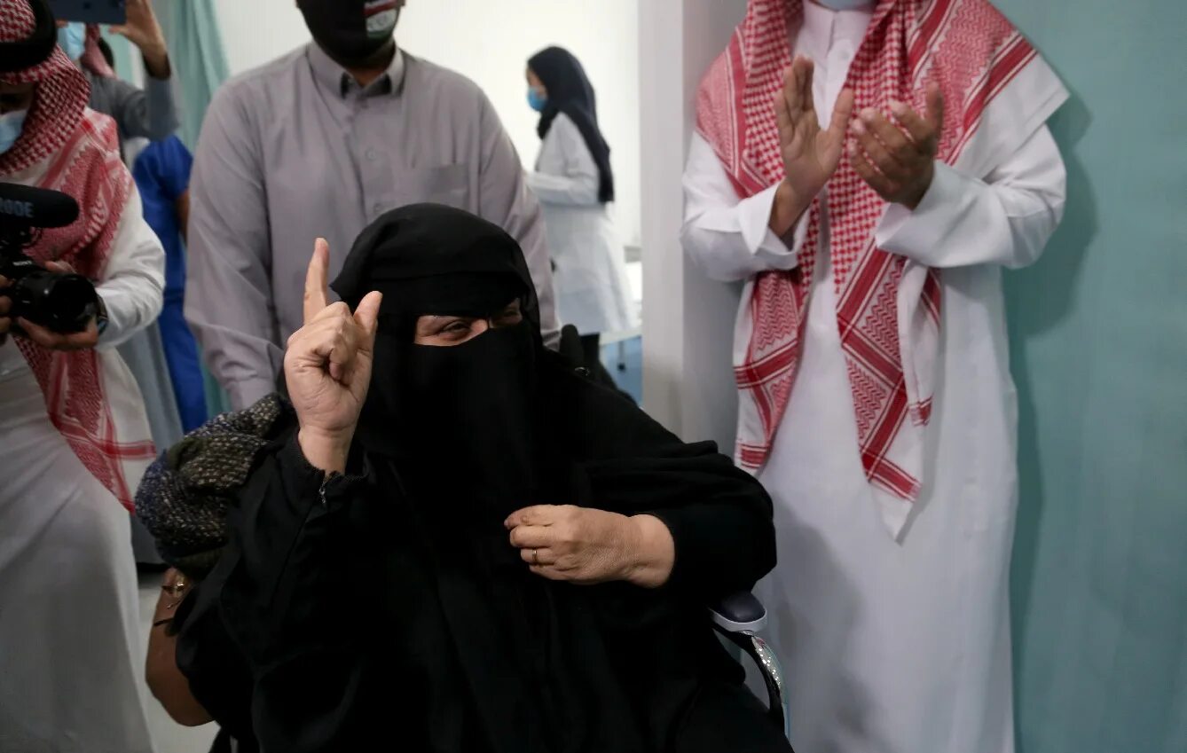 Ученые саудовской аравии. Больница в саудовской аравии. Победа саудовской аравии на чемпионате мира. Саудовская аравия медицина. Саудовская аравия 2022.