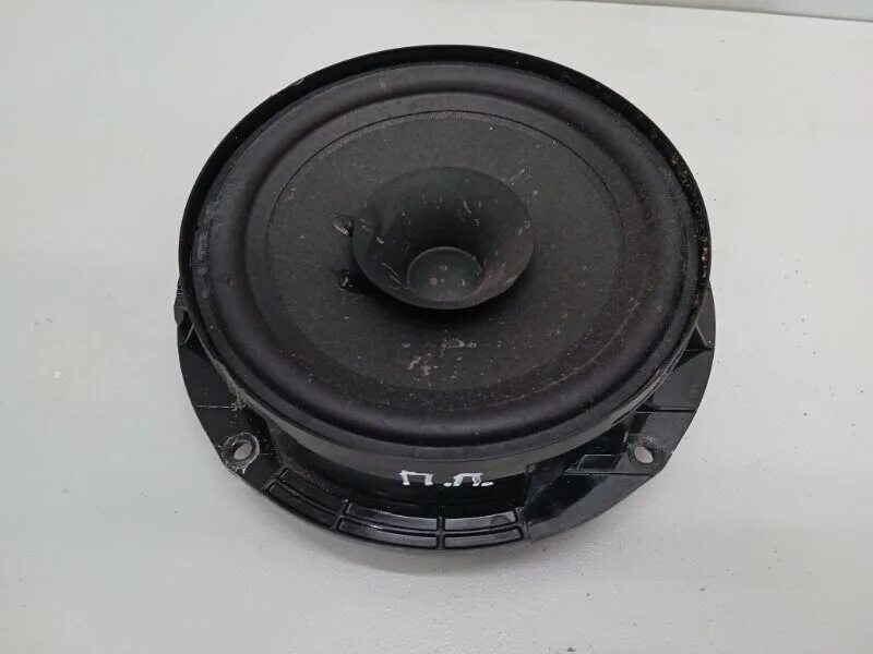 Динамик поло. Штатные динамики фольксваген поло. Штатные динамики фольксваген поло седан. Динамик поло. Штатные динамики поло седан 2013.