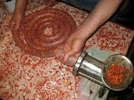 Приготовить домашнюю колбасу без кишок