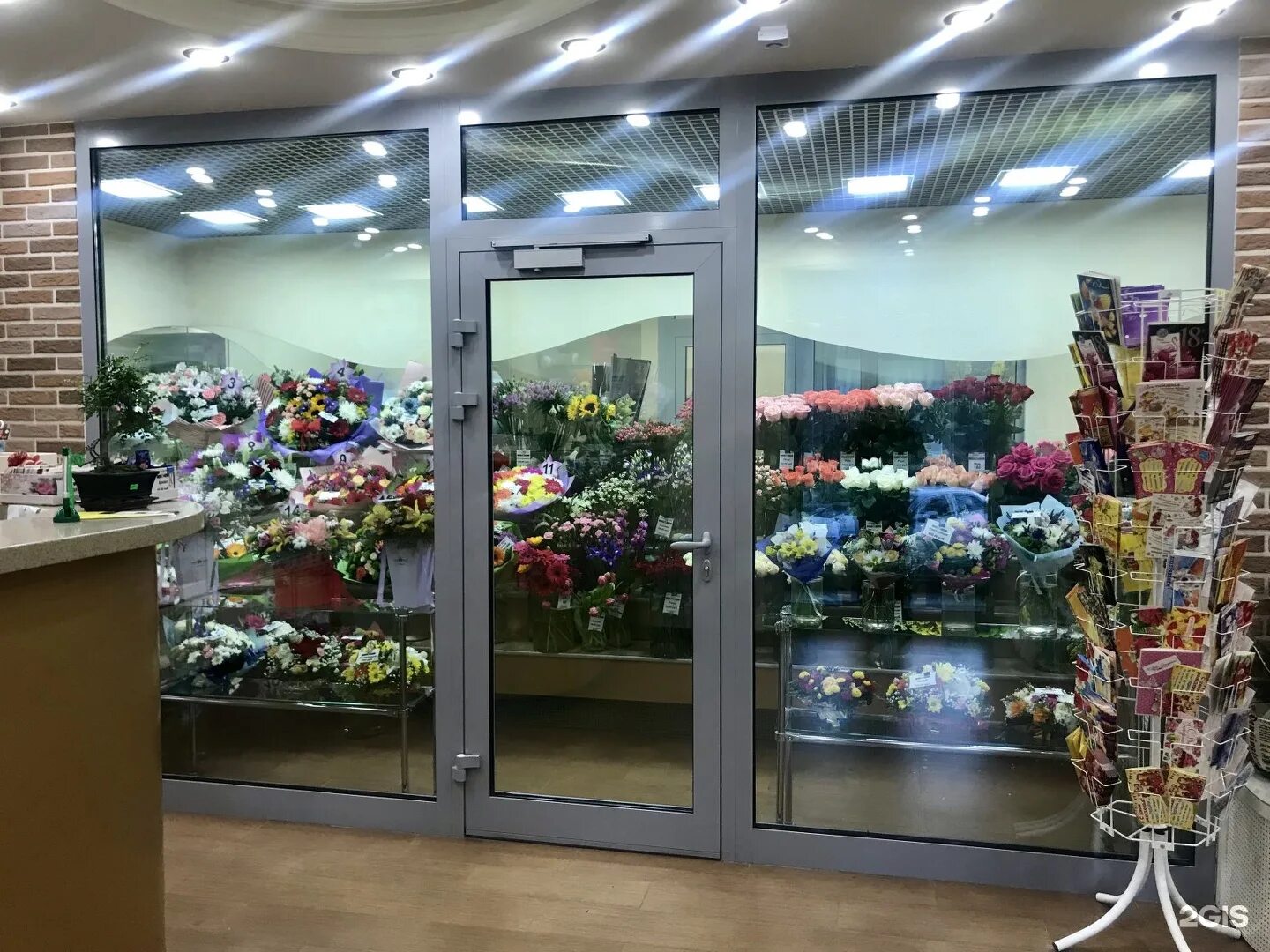 цветы екб. цветочный магазин екатеринбург круглосуточно. цветы в цветочном магазине. элит-букет салон цветов екатеринбург проспект. магазин букет екатеринбург.