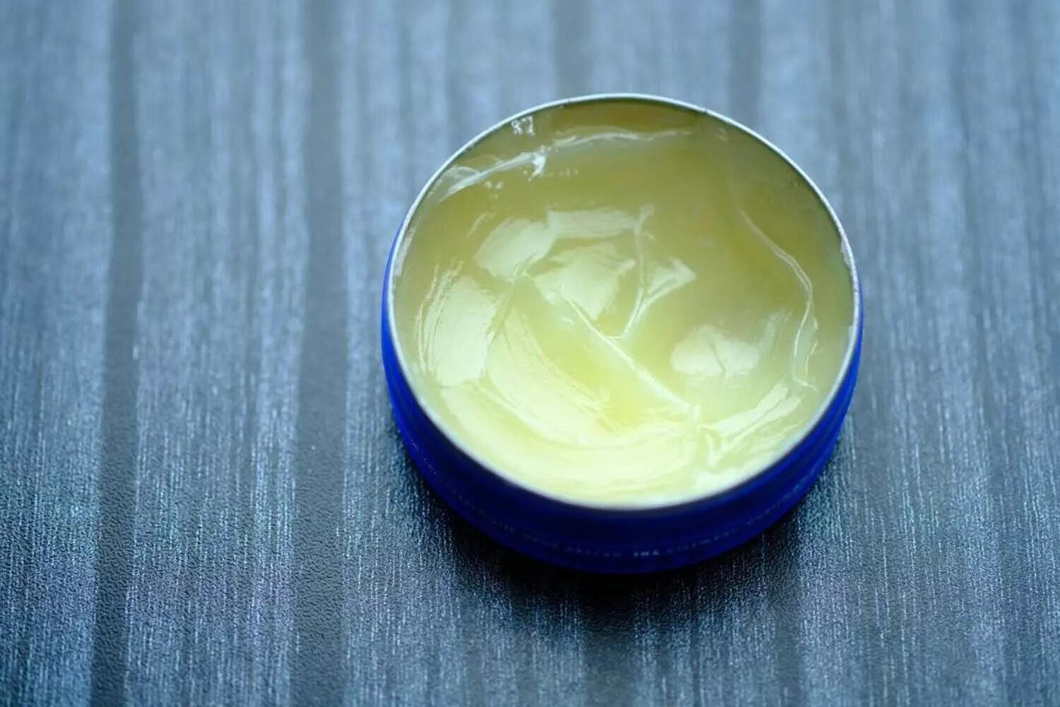 Petroleum jelly. Петролеум Джелли. Вазелин. Вазелин в тюбике. Искусственный вазелин.