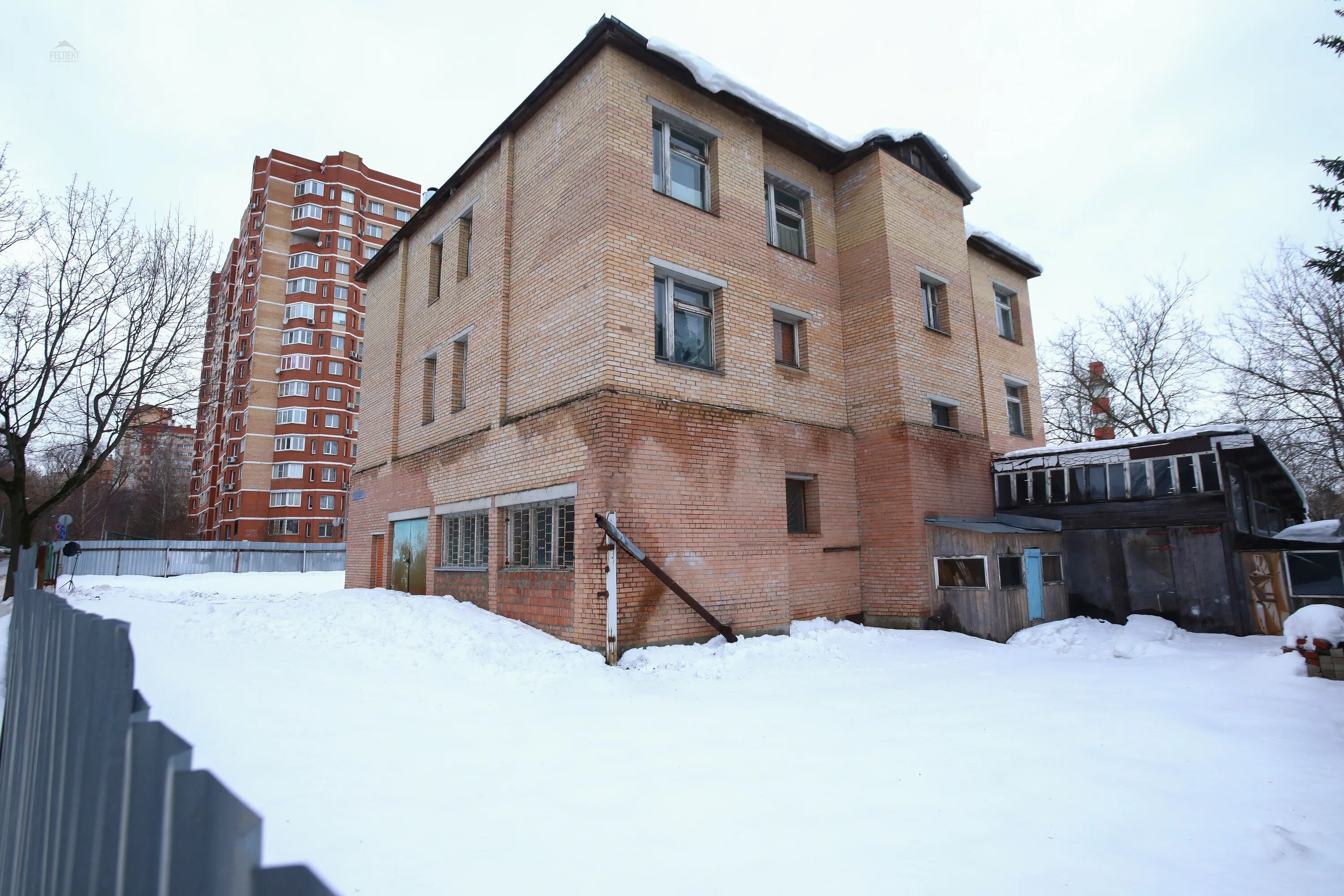 Загородная балашиха. Дом в городе. Дома в Подмосковье. Балашиха дома. Оазис, Балашиха, Главная улица, 9.